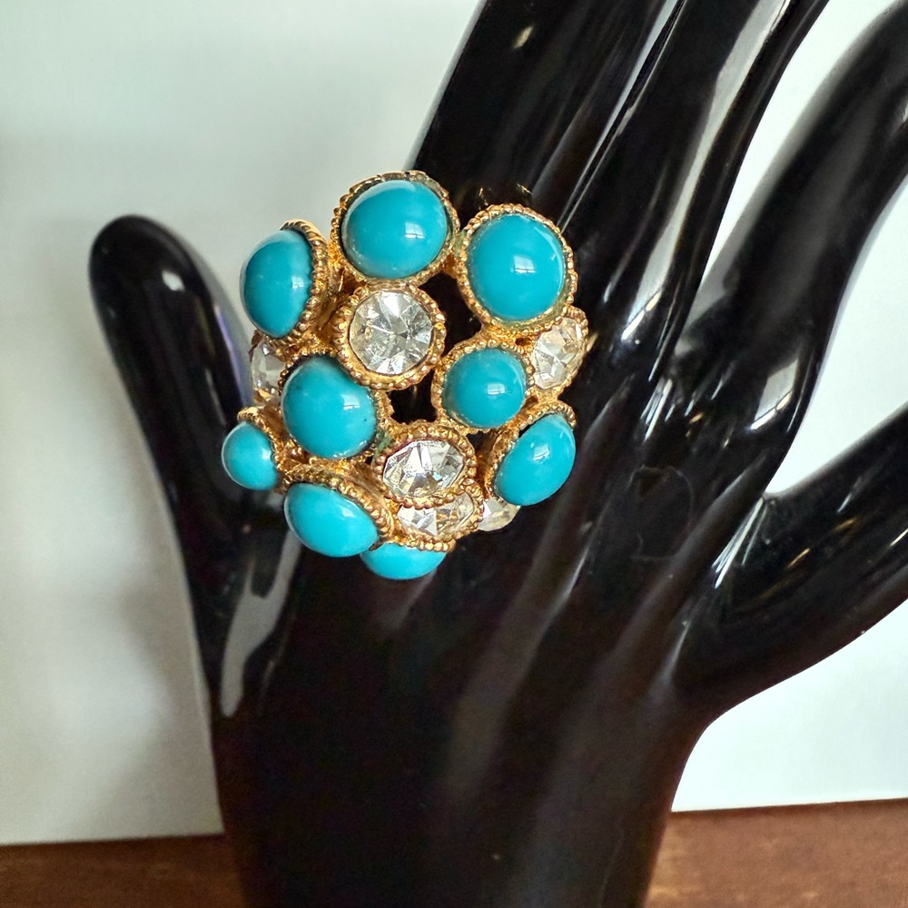 Gold tone and turquoise color costume ring - Picture 2 of 14
